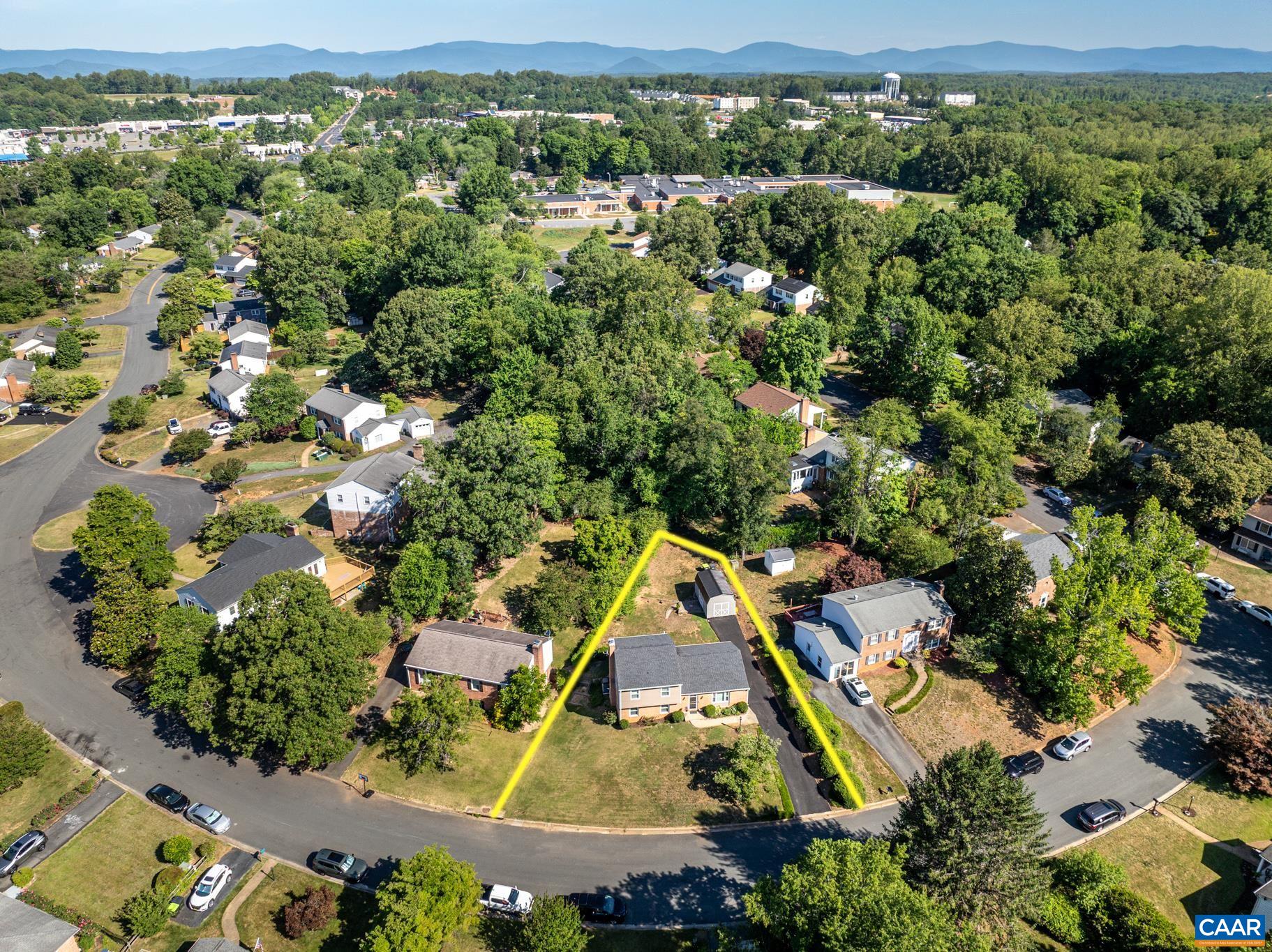 327 Brentwood Road Charlottesville, VA 22901 - Photo 39 of 44