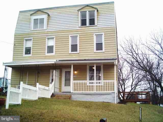 1208 Edgemont Road Harrisburg, PA 17109 - Photo 1 of 12 Gallery Image 1
