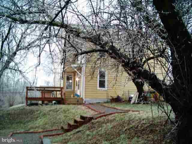 1208 Edgemont Road Harrisburg, PA 17109 - Photo 2 of 12 Gallery Image 2