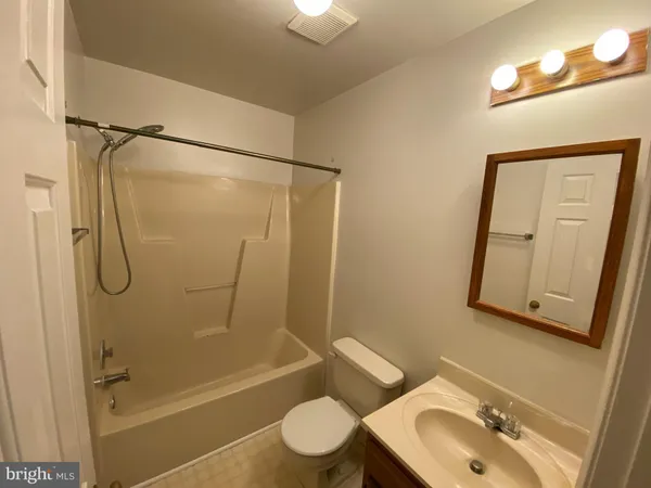 $1,745 | 212 Farrell Lane, Fredericksburg, VA 22401