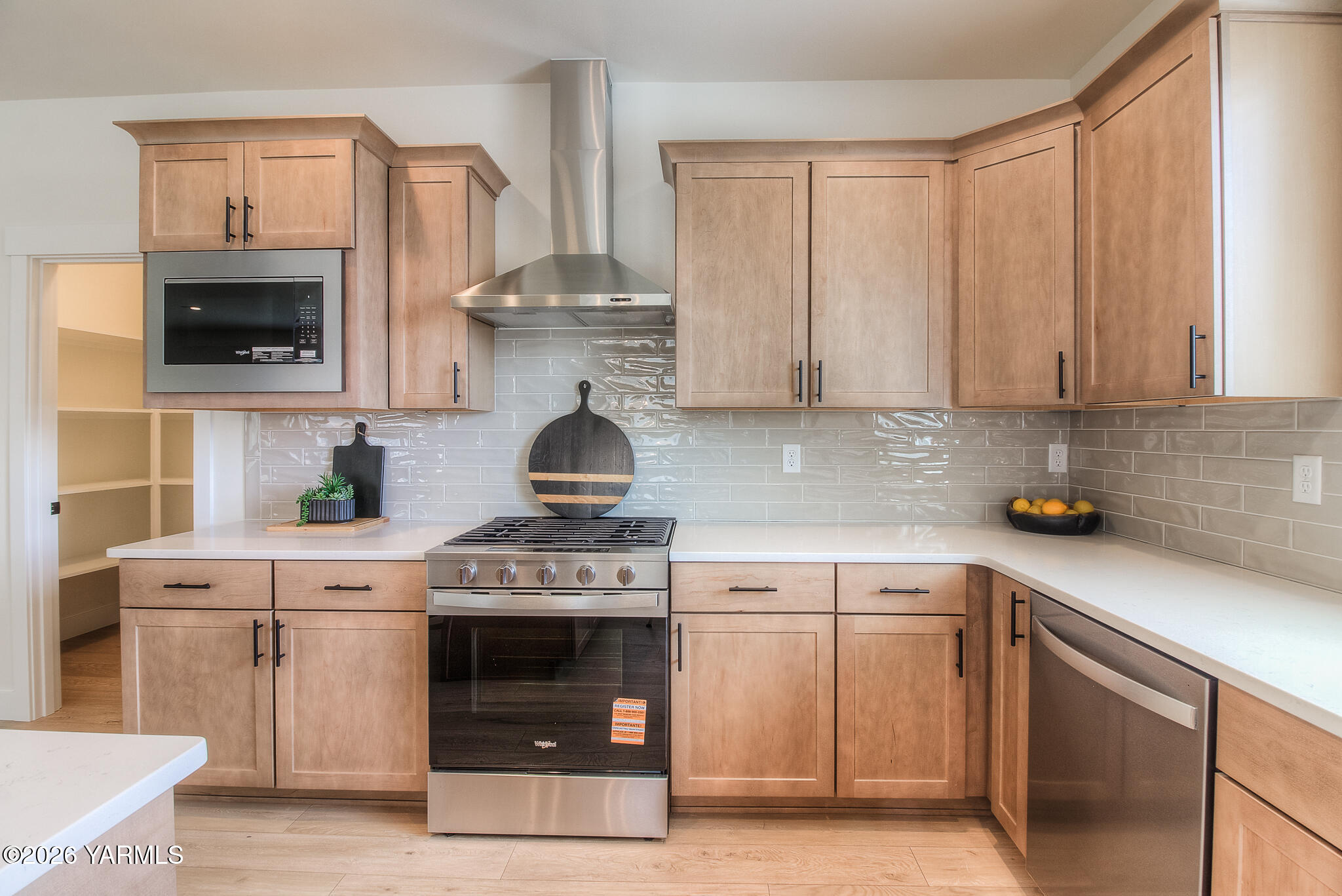 404 South 90th Avenue Yakima, WA 98908 - Photo 11 of 21 Kitchen #4