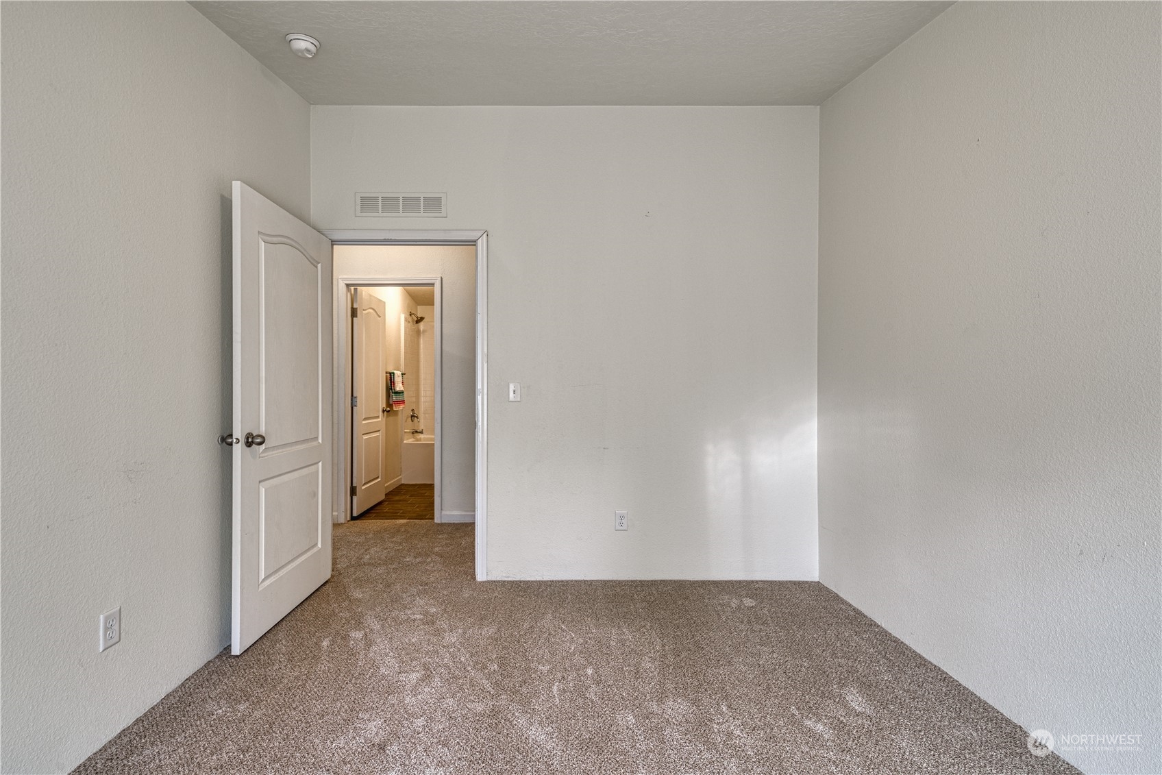 7400 Northeast Tahuya Blacksmith Road Belfair, WA 98528 - Photo 14 of 30 Gallery Image 14