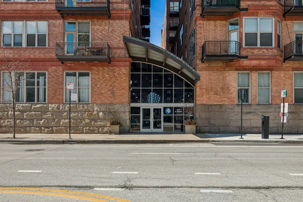 $255,000 | 500 South Clinton Street, Unit 641, Chicago, IL 60607