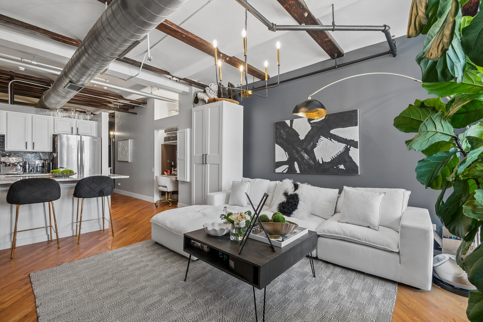 500 South Clinton Street, Unit 641 Chicago, IL 60607 - Photo 8 of 23