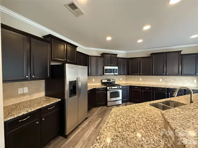 $2,900 | 1121 Wainscott Drive, Waxhaw, NC 28173