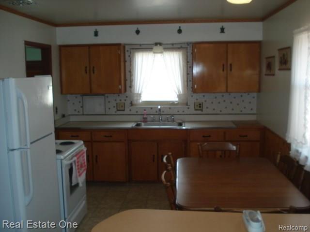 9716 Pardee Road Taylor, MI 48180 - Photo 12 of 24 DSC04665.JPG