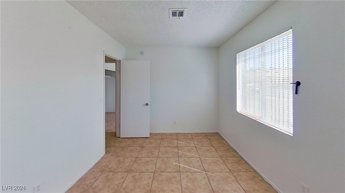 2257 Exeter Drive Las Vegas, NV 89156 - Photo 7 of 14