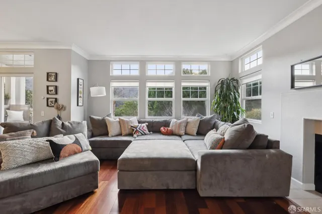 $978,000 | 415 Callippe Court, Brisbane, CA 94005