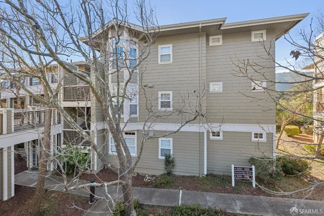 $978,000 | 415 Callippe Court, Brisbane, CA 94005