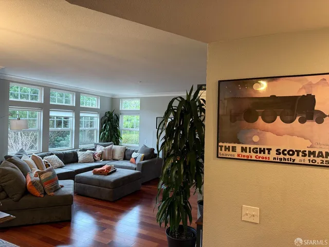 $978,000 | 415 Callippe Court, Brisbane, CA 94005