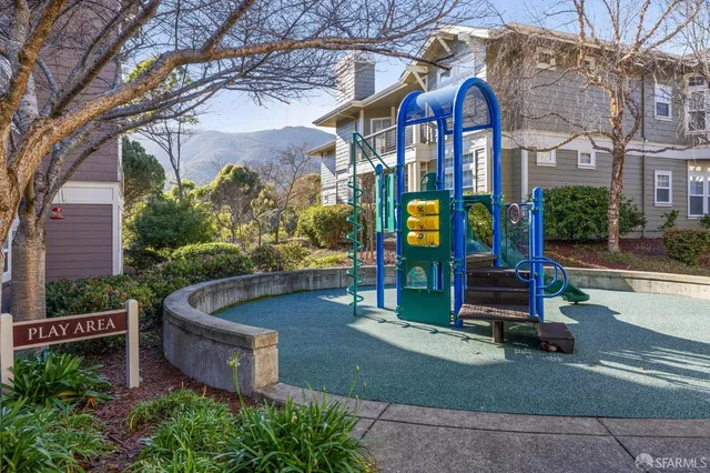 $978,000 | 415 Callippe Court, Brisbane, CA 94005