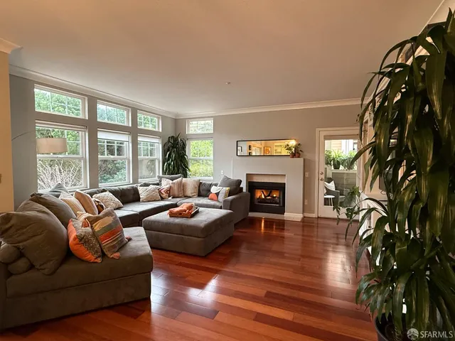 $978,000 | 415 Callippe Court, Brisbane, CA 94005