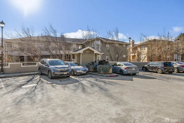 $978,000 | 415 Callippe Court, Brisbane, CA 94005