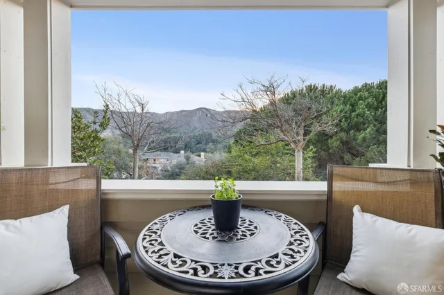 $978,000 | 415 Callippe Court, Brisbane, CA 94005