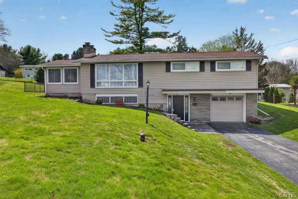 $279,900 | 116 Whitney Road, Geddes, NY 13219