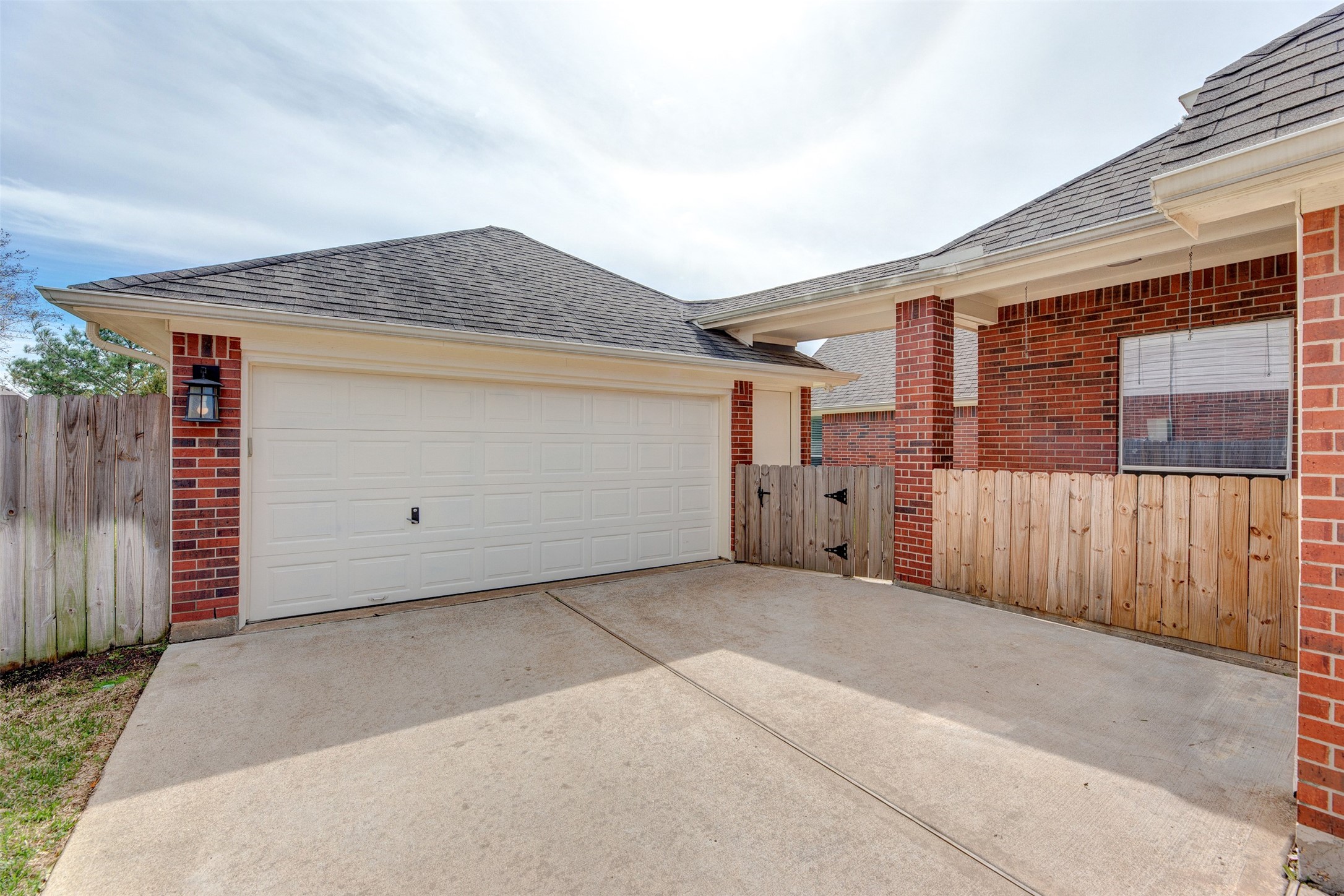 25919 Pebble Terrane Lane Katy, TX 77494 - Photo 4 of 28 a view of a house with a garage