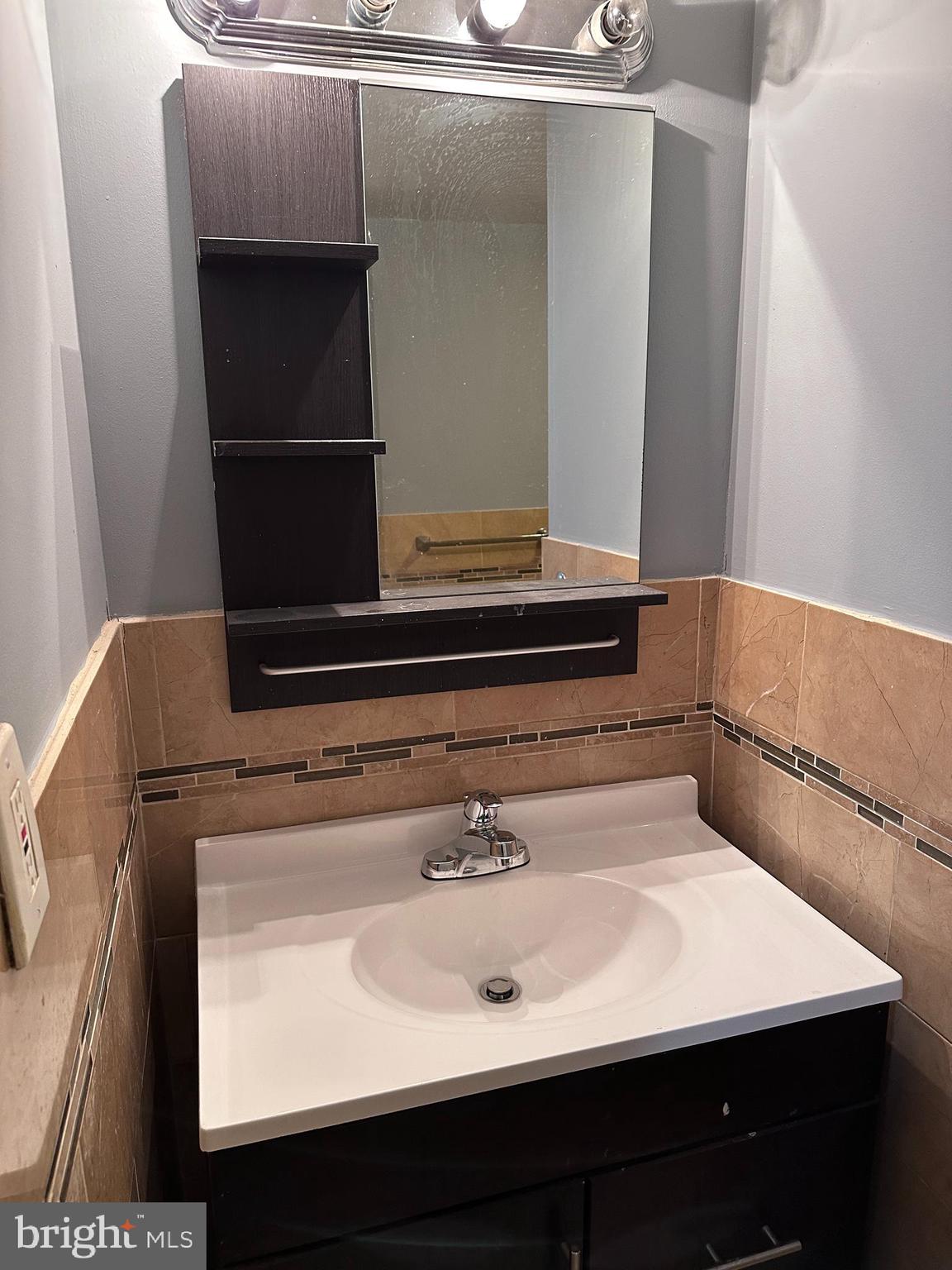 7000 Forrest Avenue Philadelphia, PA 19138 - Photo 13 of 14