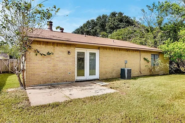 $1,700 | 6907 Tara Drive, Richmond, TX 77469