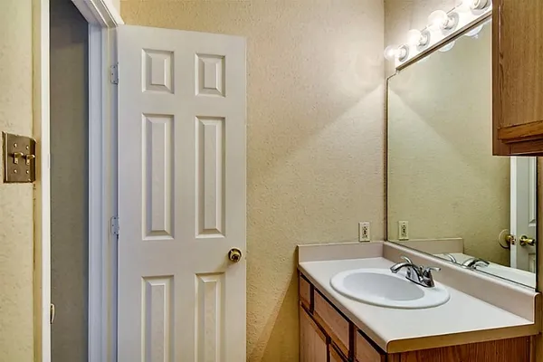 $1,700 | 6907 Tara Drive, Richmond, TX 77469