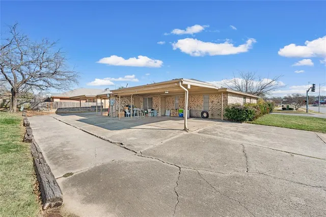 $495,000 | 2701 Hurstview Drive, Hurst, TX 76054