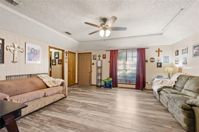 $495,000 | 2701 Hurstview Drive, Hurst, TX 76054