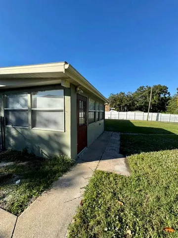 a view of a pathway of a house