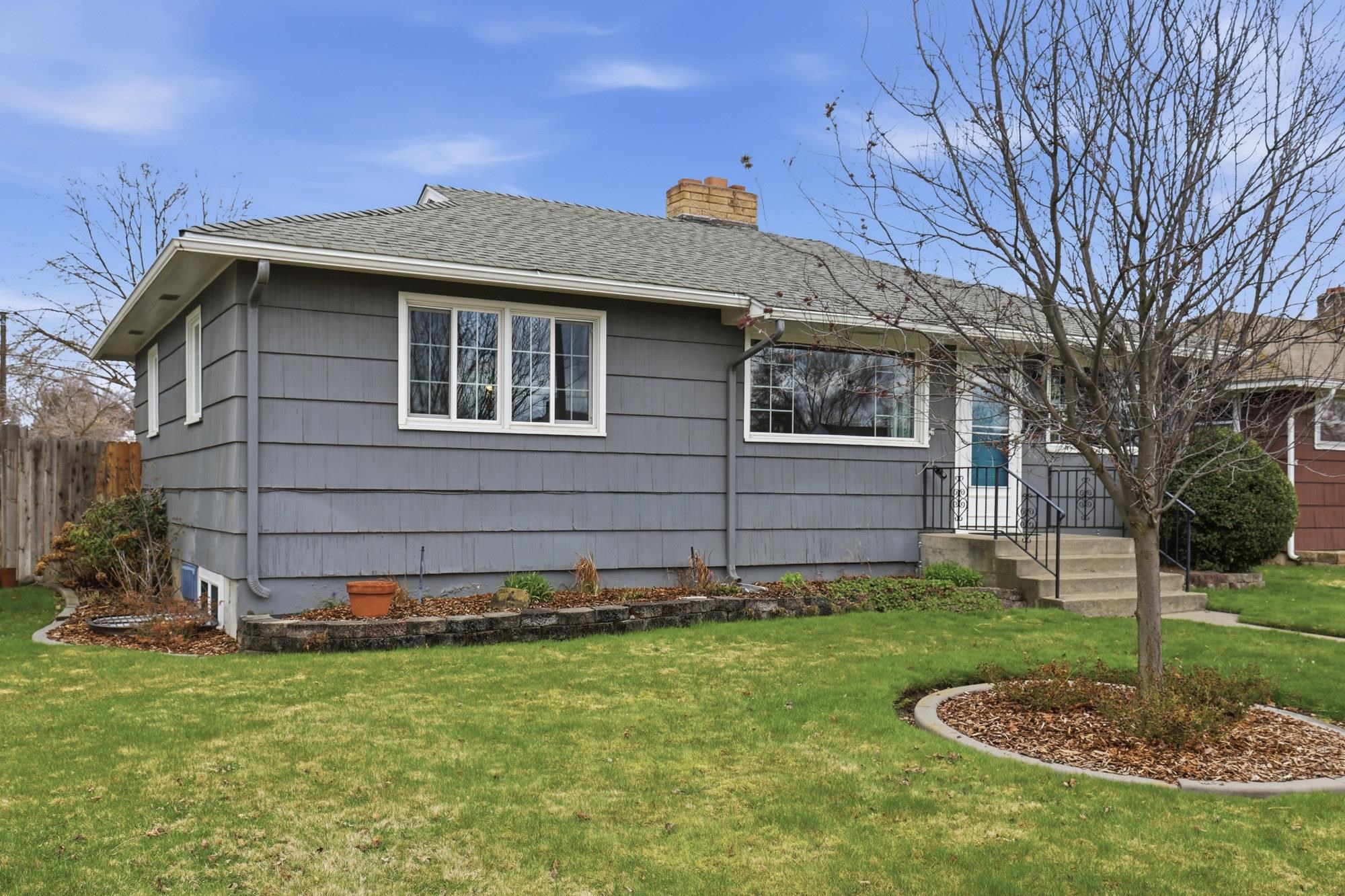 5004 North Cannon Street Spokane, WA 99205 - Photo 2 of 40