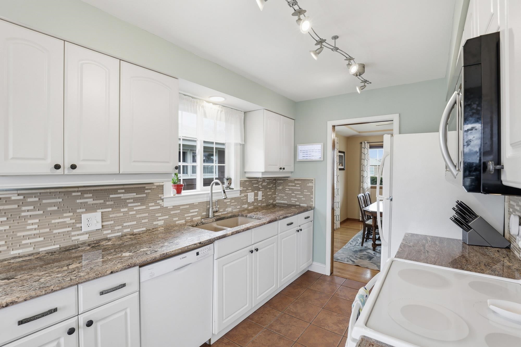5004 North Cannon Street Spokane, WA 99205 - Photo 10 of 40