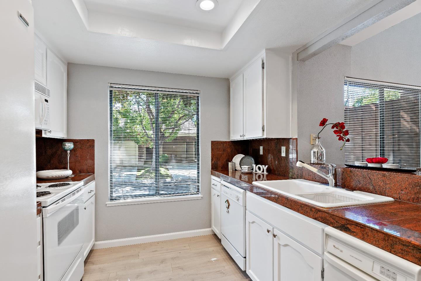 4762 Rio Rita Way San Jose, CA 95129 - Photo 9 of 20 Gallery Image 9