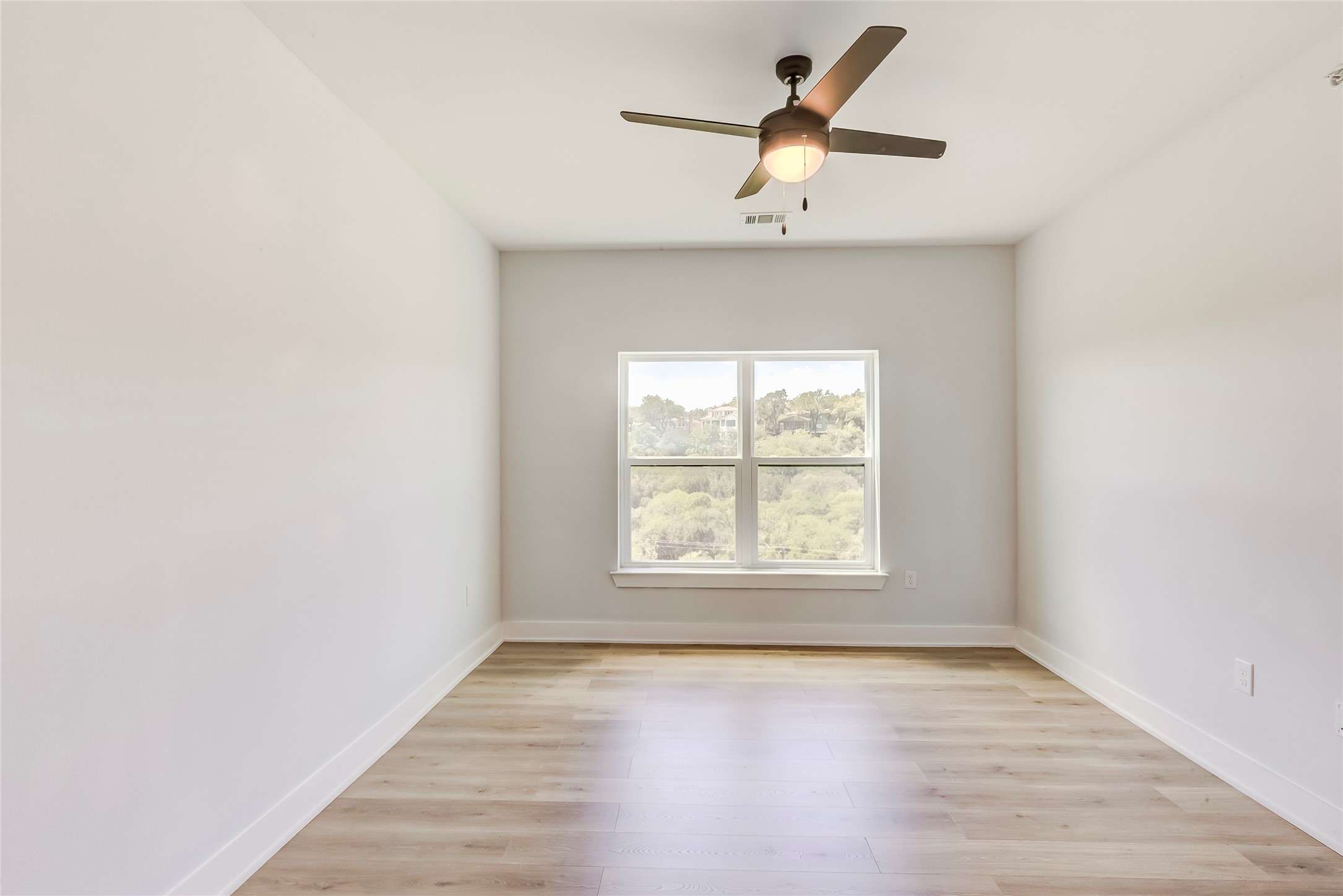 2500 Longview Street, Unit 402 Austin, TX 78705 - Photo 15 of 27