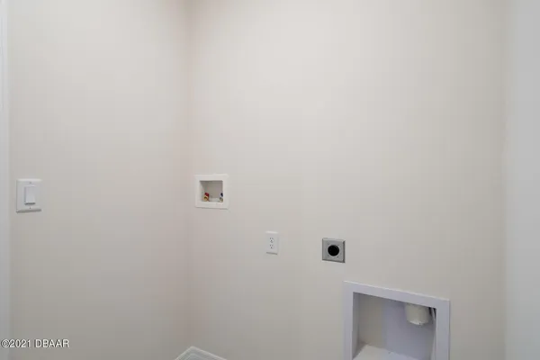 $2,395 | 118 Birch Tree Place, Daytona Beach, FL 32117