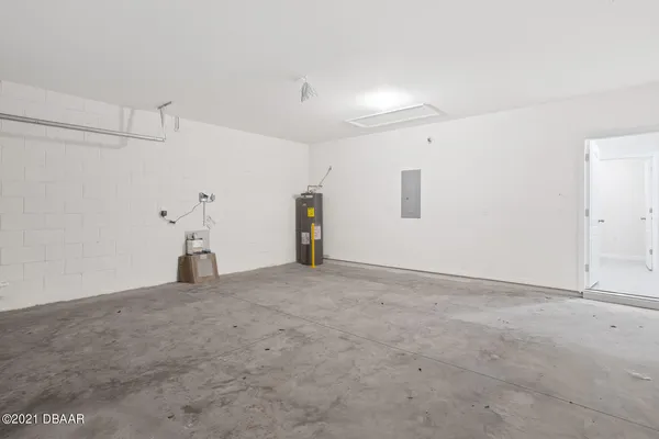 $2,395 | 118 Birch Tree Place, Daytona Beach, FL 32117