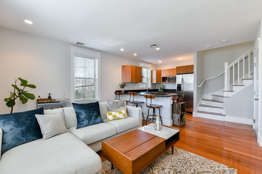 44 Rockview Street, Unit 3 Boston, MA 02130 - Photo 5 of 32