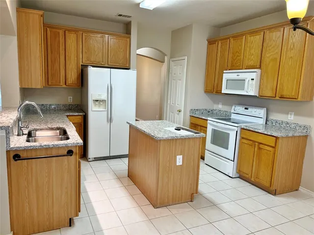 $2,495 | 1502 Nightingale Lane, Corinth, TX 76210