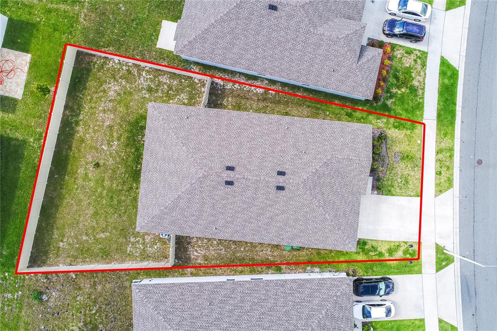 628 Reggie Road Winter Haven, FL 33859 - Photo 2 of 37