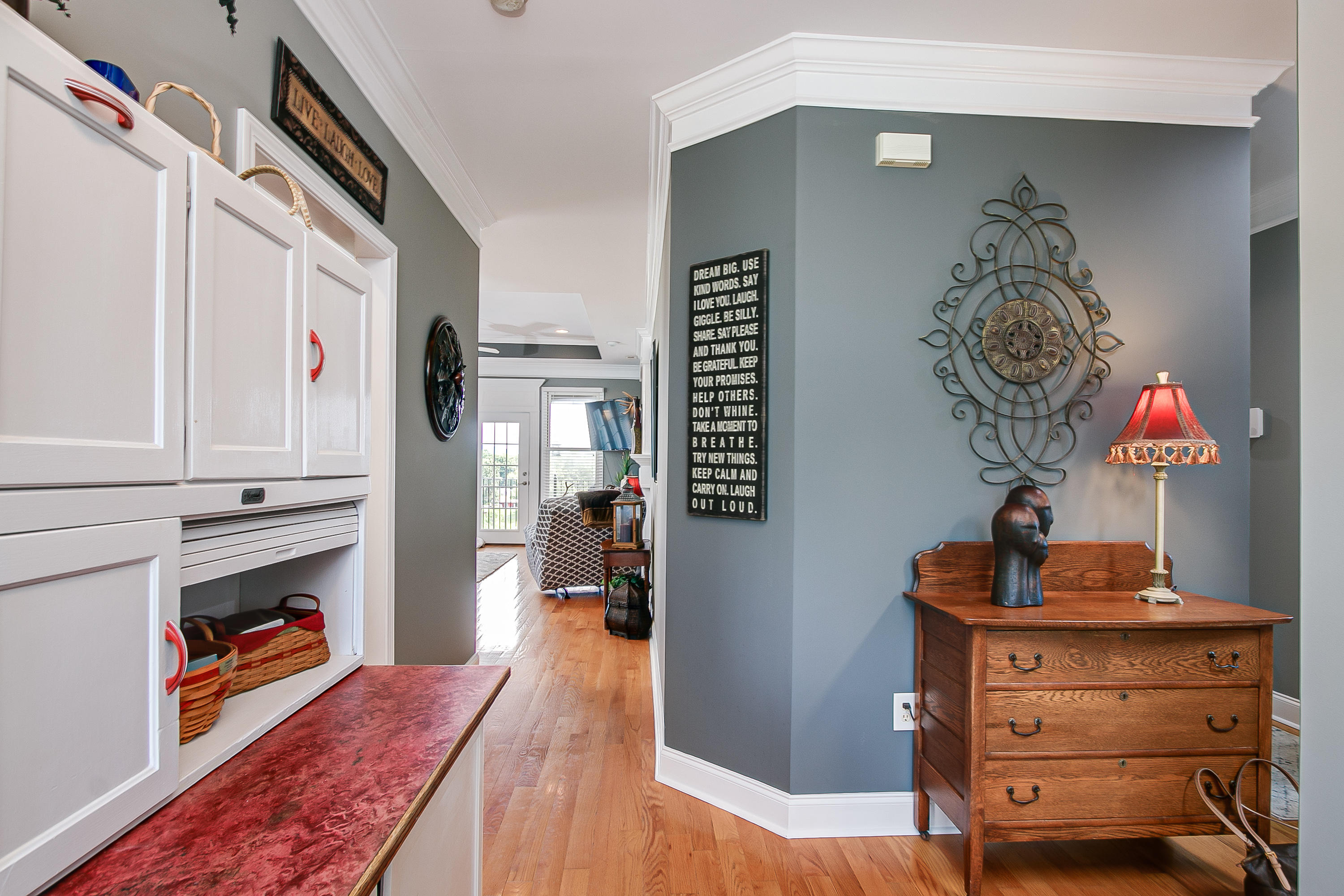 3649 Crest Road Kingsport, TN 37664 - Photo 13 of 45 Hallway View