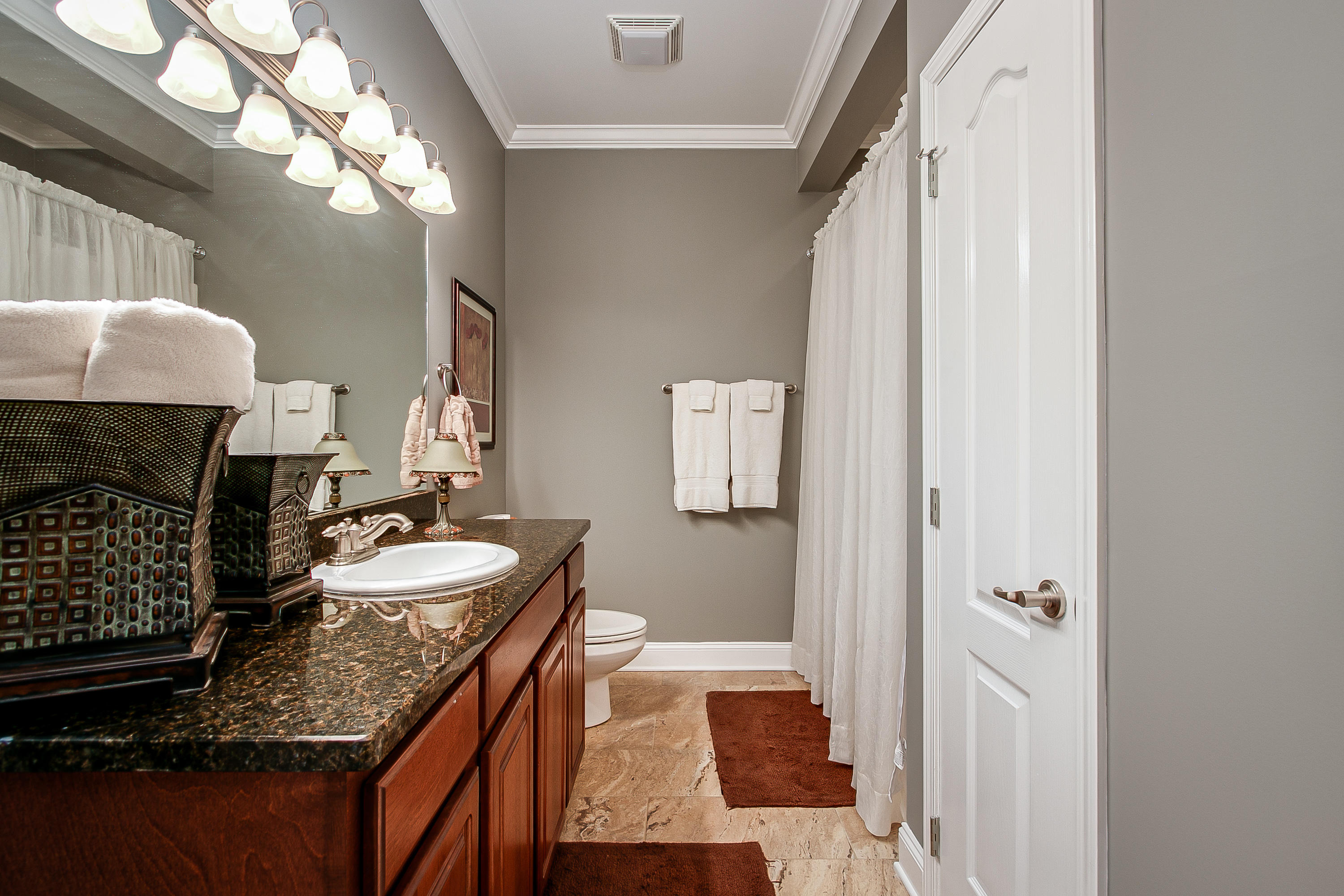3649 Crest Road Kingsport, TN 37664 - Photo 33 of 45 Master Bath Downstairs