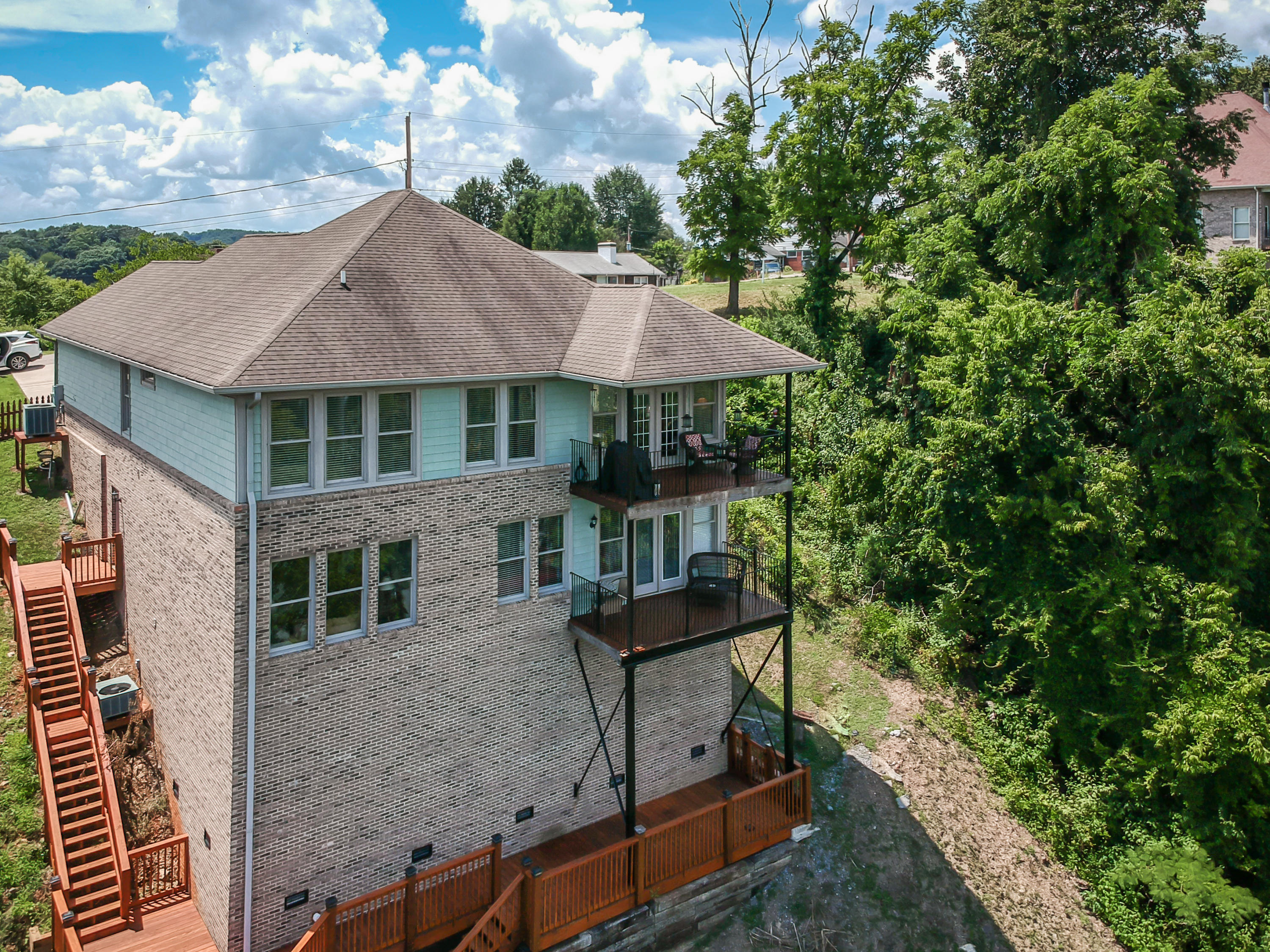 3649 Crest Road Kingsport, TN 37664 - Photo 7 of 45 New decking/balcony's