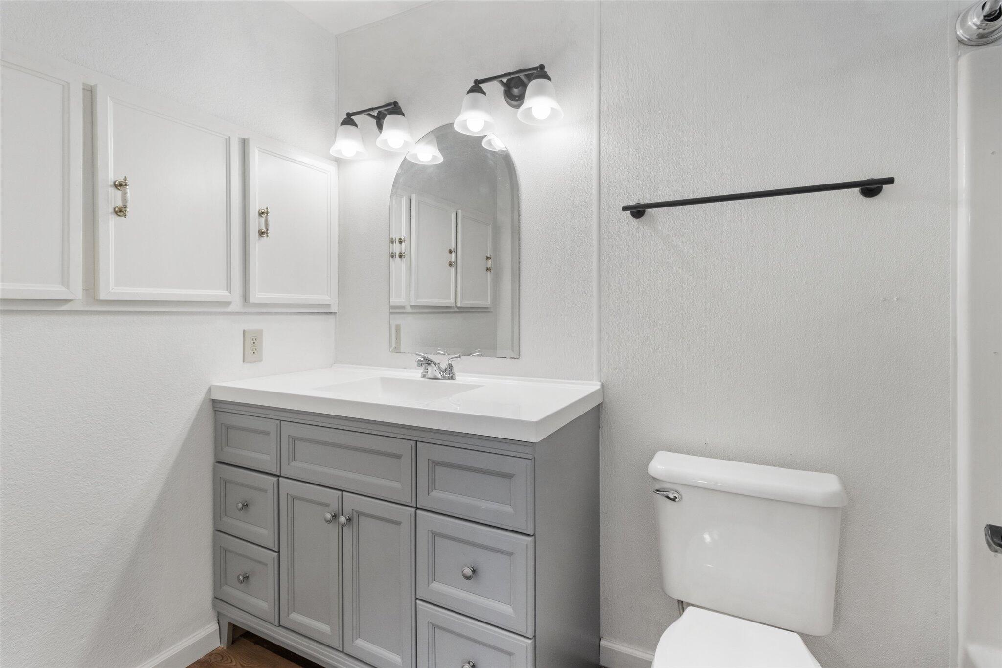 3608 Dune Street Redding, CA 96002 - Photo 11 of 22 12-Biggerflow Real Estate Media-12