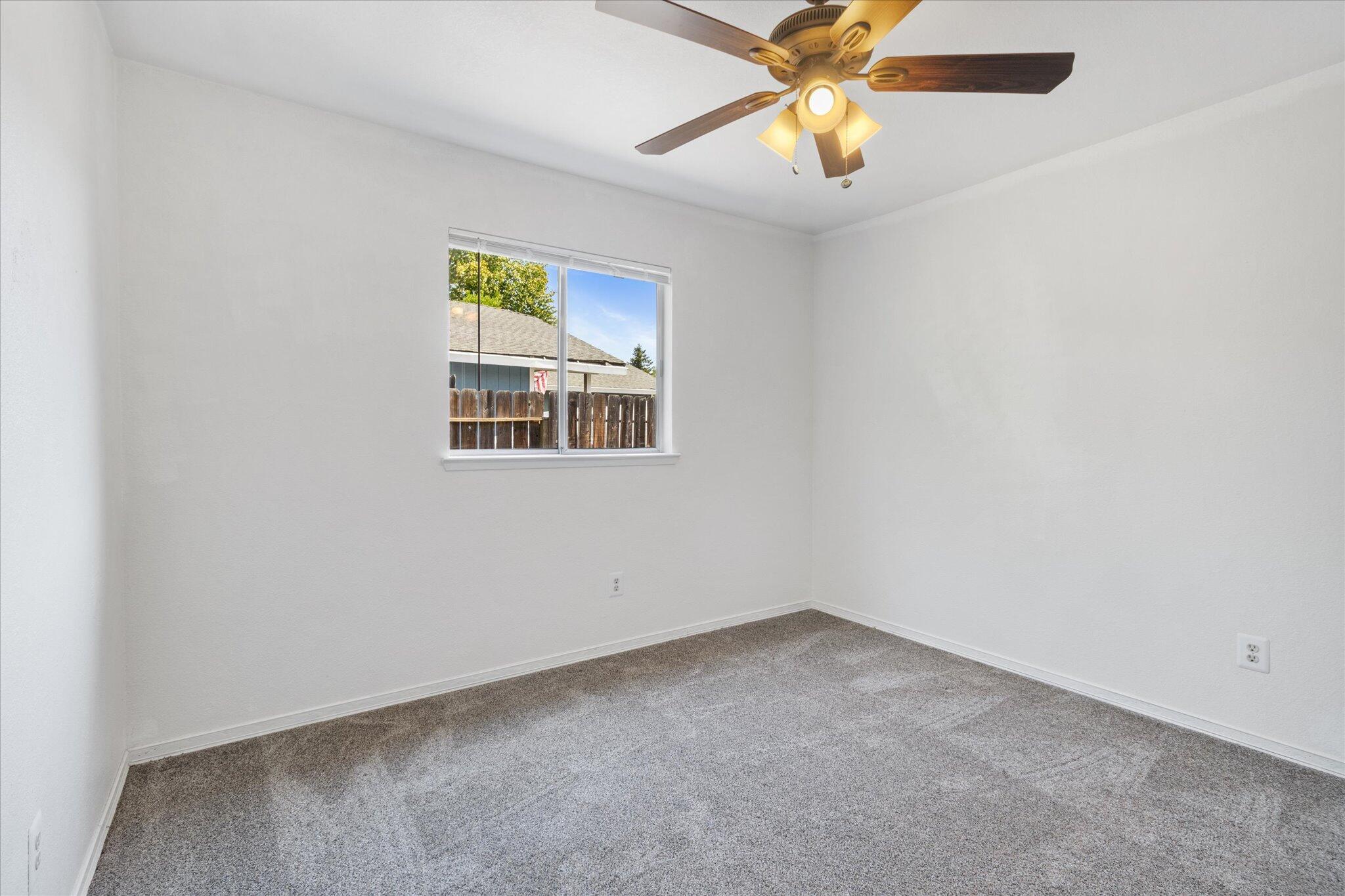3608 Dune Street Redding, CA 96002 - Photo 12 of 22 14-Biggerflow Real Estate Media-14