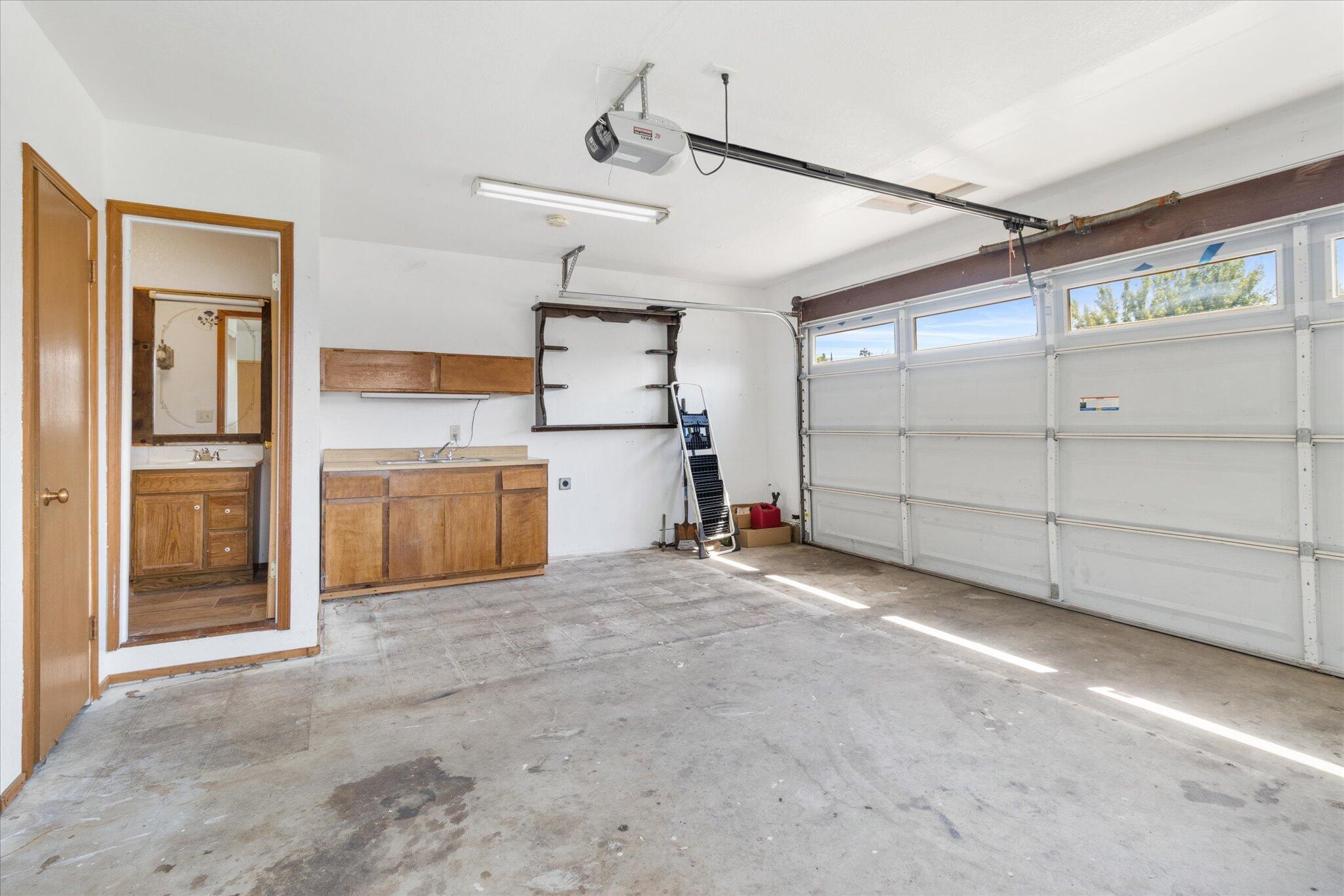 3608 Dune Street Redding, CA 96002 - Photo 17 of 22 20-Biggerflow Real Estate Media-20
