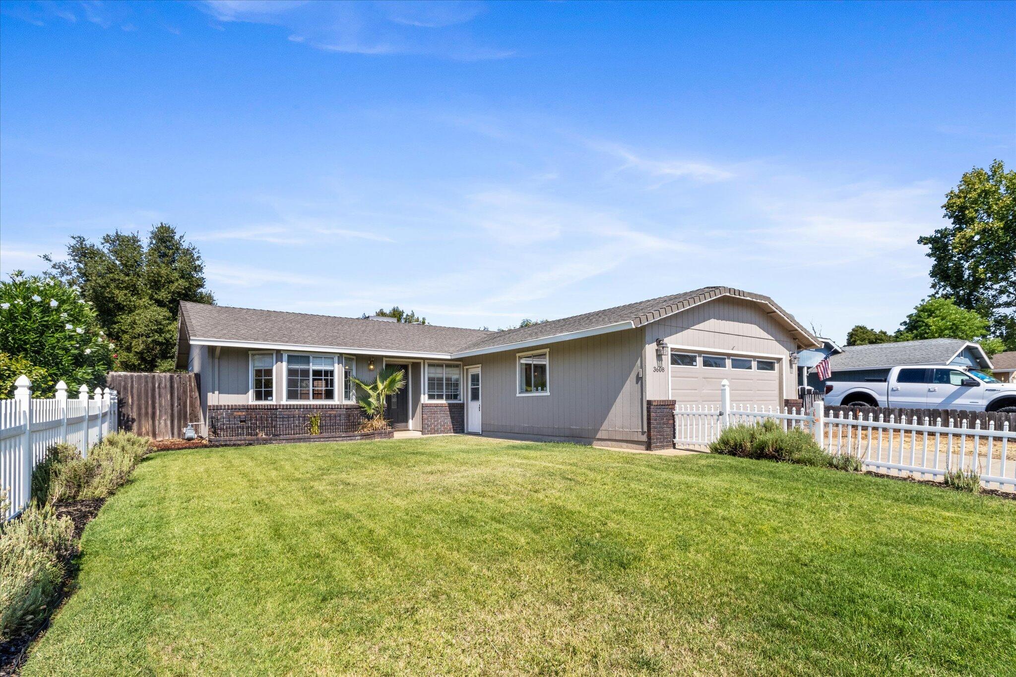3608 Dune Street Redding, CA 96002 - Photo 2 of 22 27-Biggerflow Real Estate Media-27