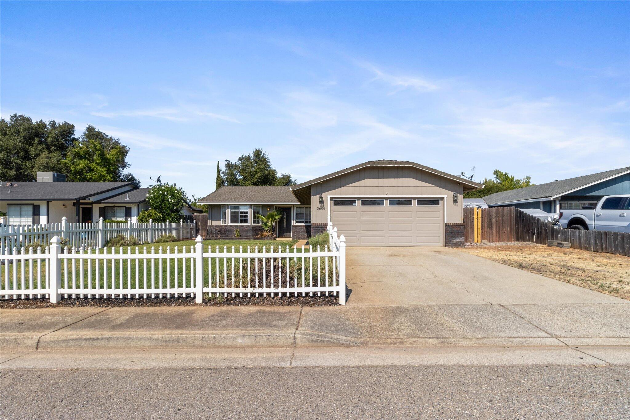3608 Dune Street Redding, CA 96002 - Photo 3 of 22 01-Biggerflow Real Estate Media-1