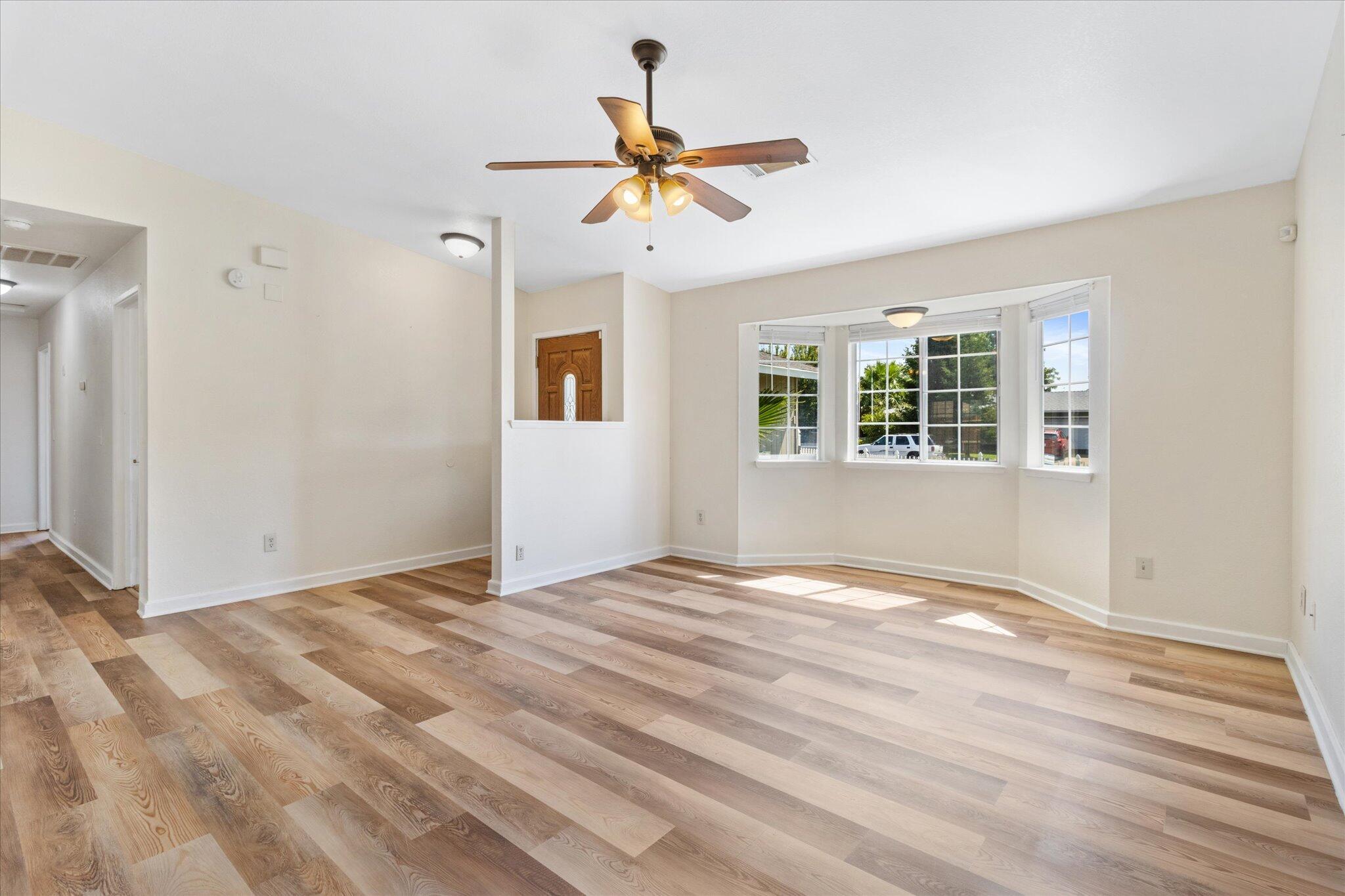 3608 Dune Street Redding, CA 96002 - Photo 5 of 22 04-Biggerflow Real Estate Media-4