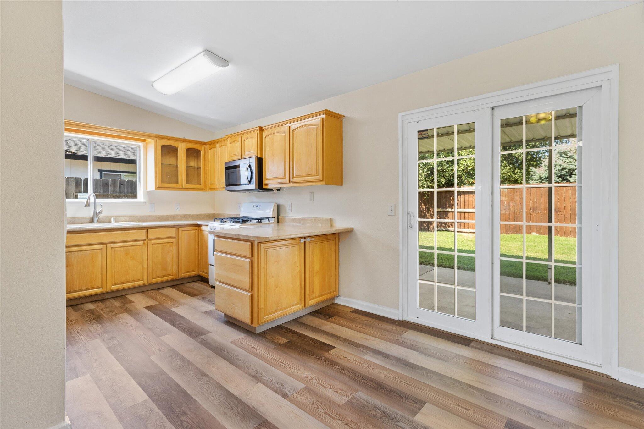 3608 Dune Street Redding, CA 96002 - Photo 7 of 22 07-Biggerflow Real Estate Media-7