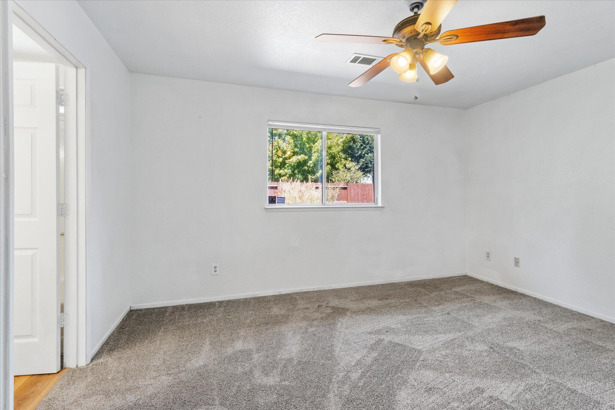 3608 Dune Street Redding, CA 96002 - Photo 9 of 22 10-Biggerflow Real Estate Media-10