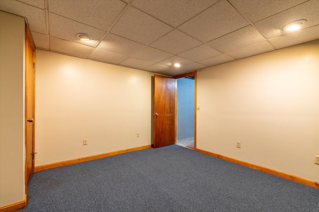 2 Fox Run Road Sterling, MA 01564 - Photo 32 of 41