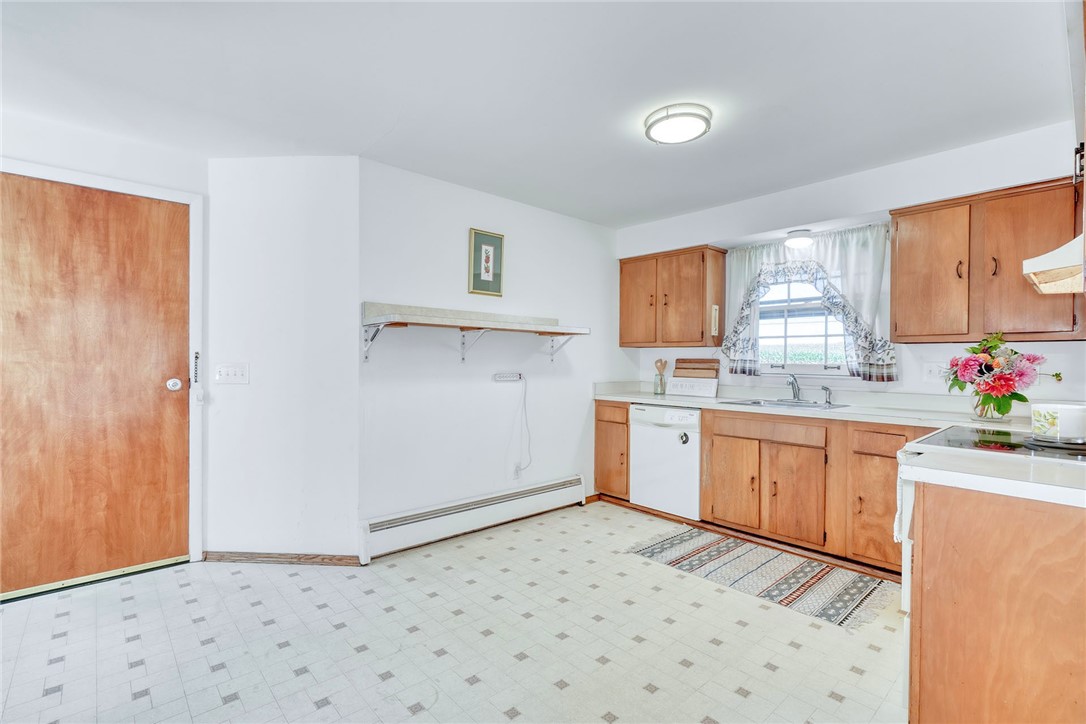 114 Phelps Road Honeoye Falls, NY 14472 - Photo 12 of 48