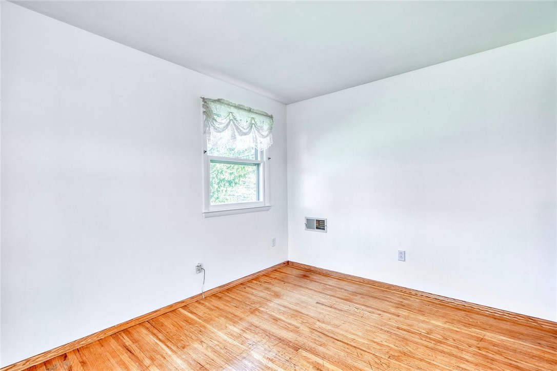 114 Phelps Road Honeoye Falls, NY 14472 - Photo 17 of 48