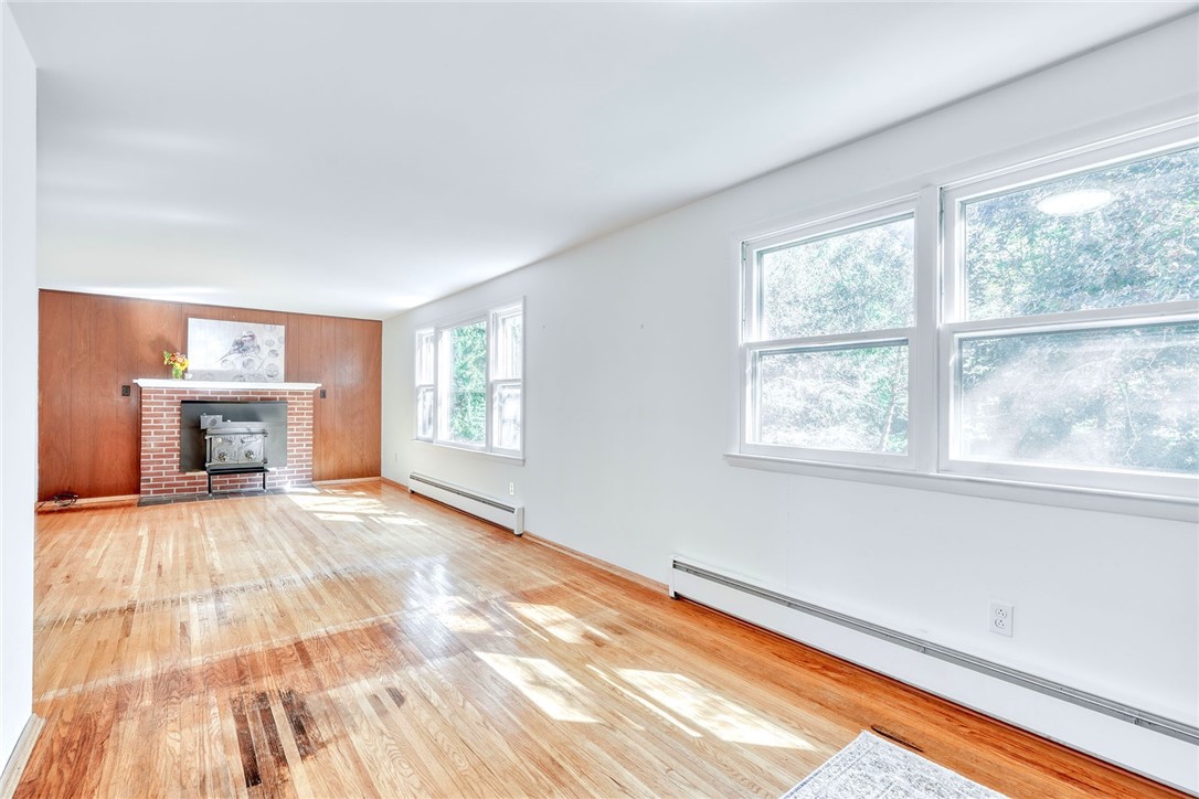 114 Phelps Road Honeoye Falls, NY 14472 - Photo 2 of 48